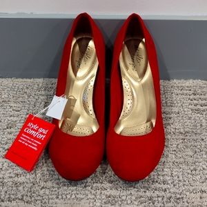 NWT Dexflex Comfort size 9W suede red wedge
